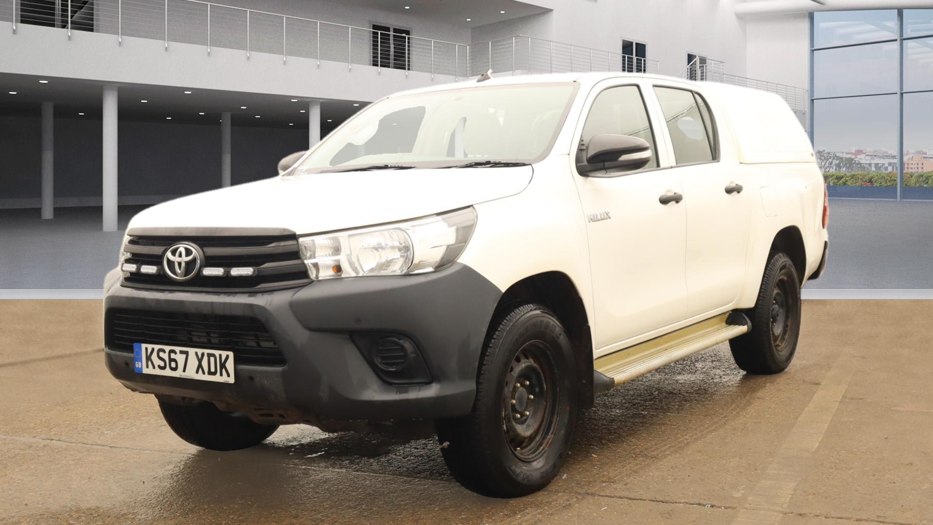 TOYOTA Hilux